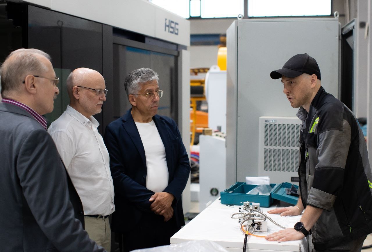 Какие ошибки в ПО могут повлиять на точность ЧПУ?